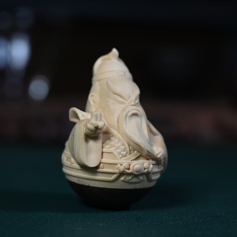 桧木不倒翁关公桌面摆件实木雕刻卡通版亲羽文玩手把件办公桌摆饰