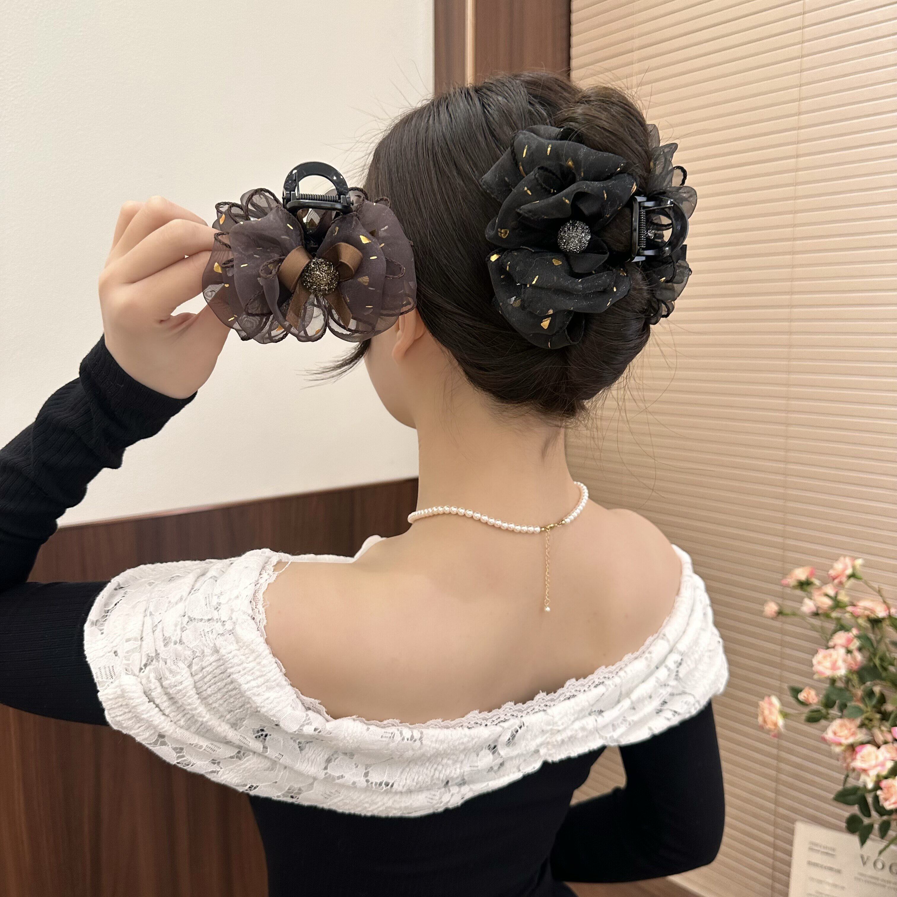 星钻幻彩蝴蝶结抓夹发卡2026新款高级感后脑勺头发夹子发夹头饰女