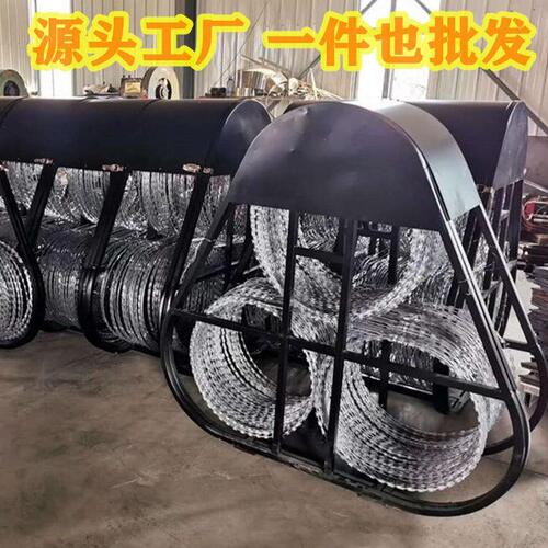 甄选防暴阻隔网直供防暴阻隔网厂家三桶阻隔网优惠中