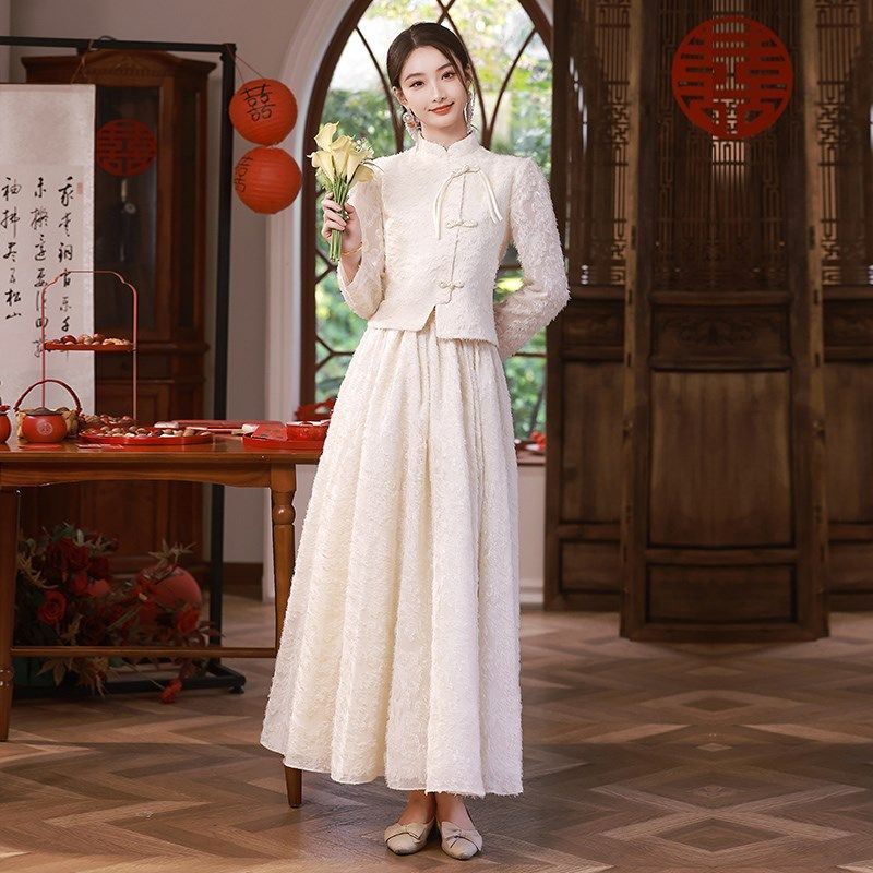 香槟色新中式伴娘服2024新款冬季长袖秀禾裙大码姐妹服伴娘团礼服