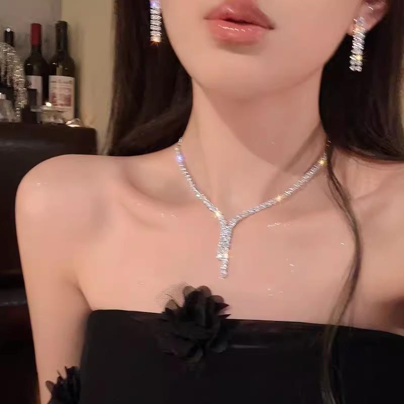 高级感闪钻耳环!轻奢小众礼服晚宴锁骨炼新娘婚纱配饰女项炼全新