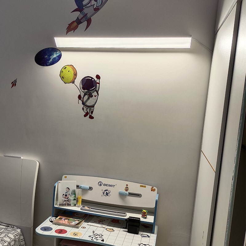 转角墙角90度直角灯管明装插电开关免安装直插超亮led三角长条灯