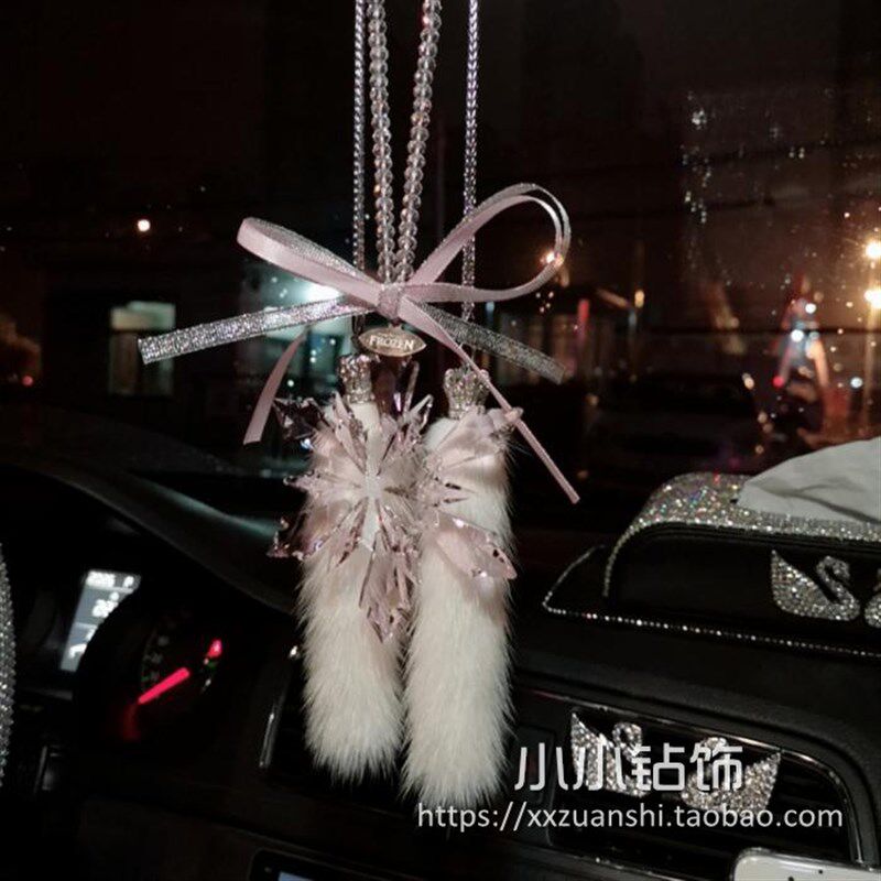 羽毛挂件汽车网红高端镶钻水貂毛装饰品车内后照镜水晶吊坠挂饰女