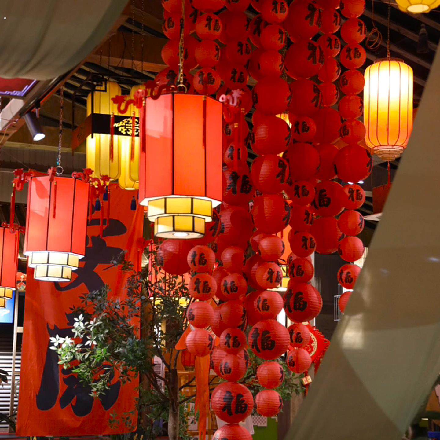 【灯笼瀑布】新年装饰店铺门头氛围场景布置26年新款红色灯笼摆件
