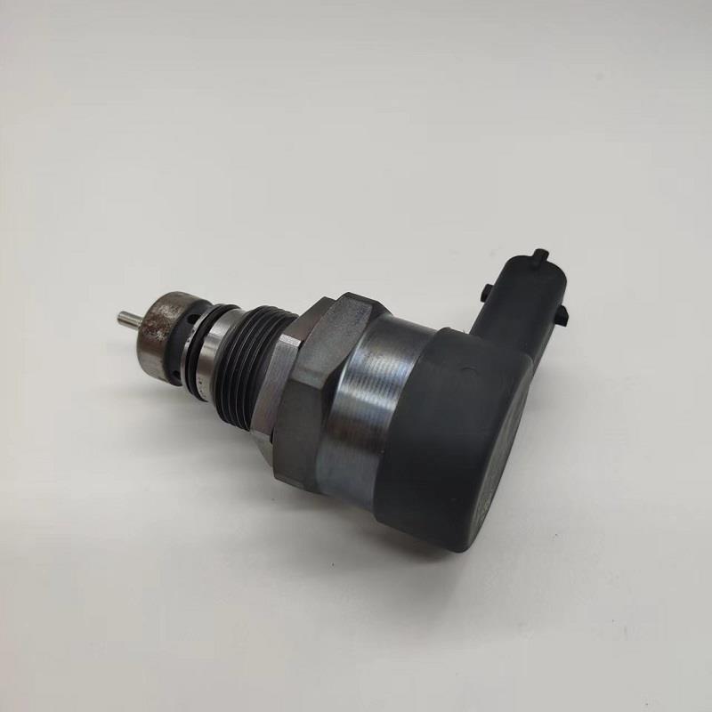 依维柯F1C3.0共轨总成新宝迪欧胜国四五F1C3.0共轨计量单元传感器