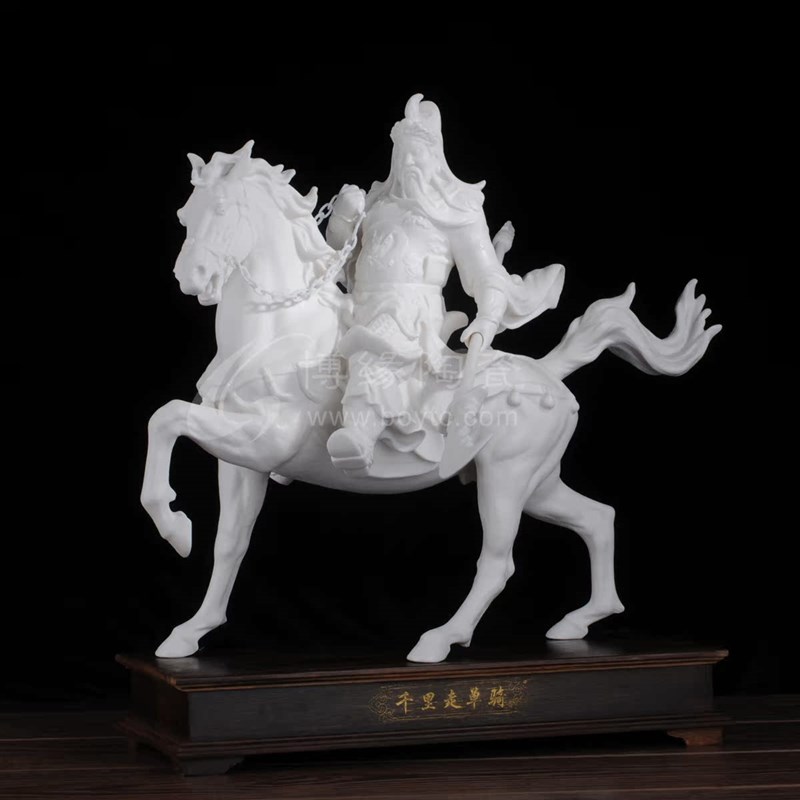 瓷马摆件千里走单骑个性工艺品家居办公礼品客厅关公开业装饰摆件