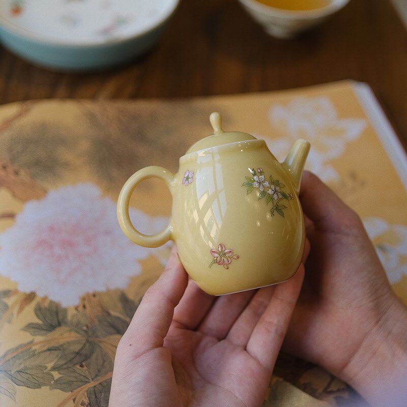 小谦山房娇黄粉彩花卉仿古陶瓷壶泡茶办公室一人喝小茶壶功夫茶具