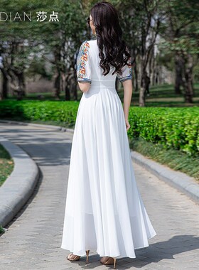 白色连衣裙女2024夏季新款大摆裙长款长裙收腰显瘦雪纺度假沙滩裙