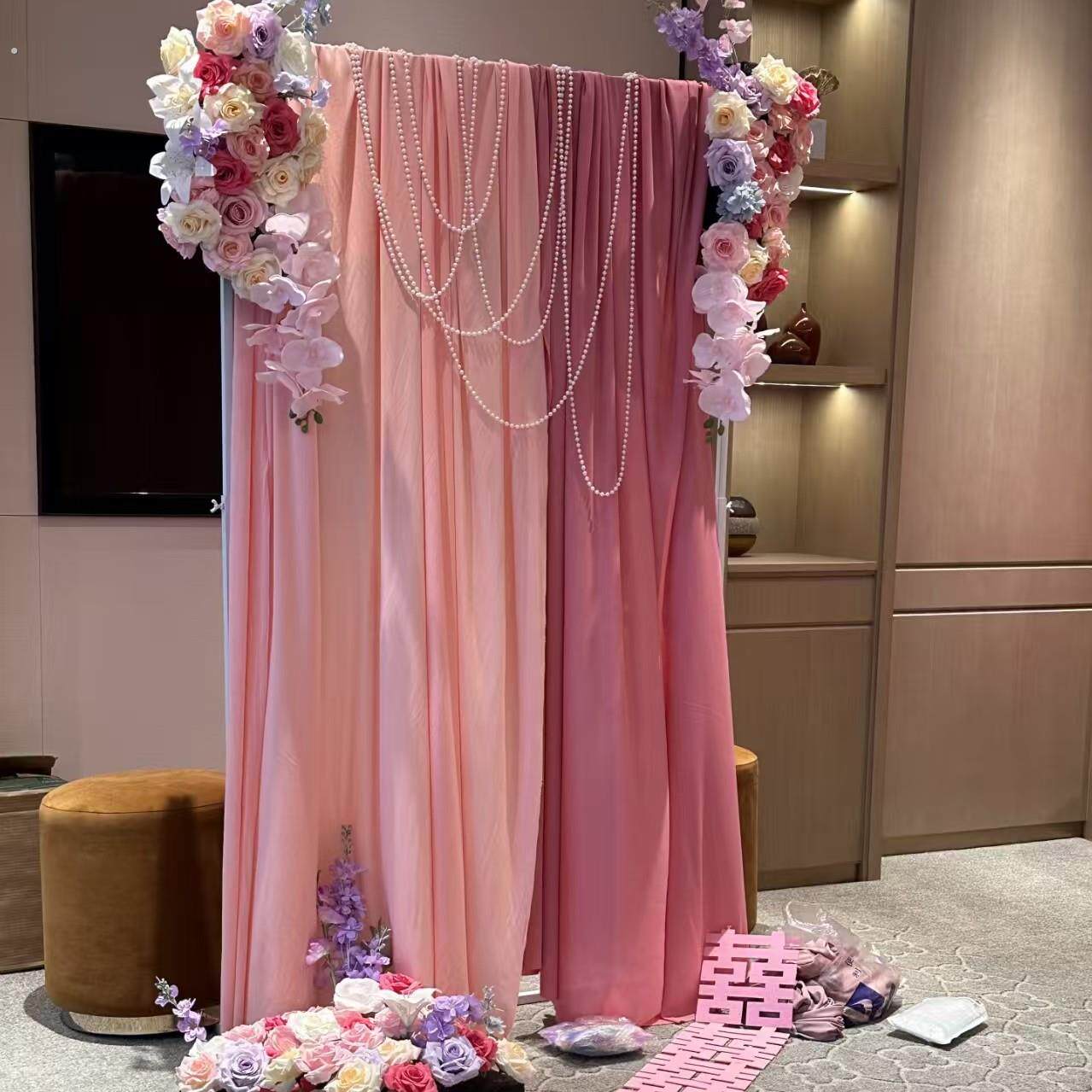 婚礼晨袍背景粉色布幔婚房直播间布置生日拍照喜辰婚庆道具厂
