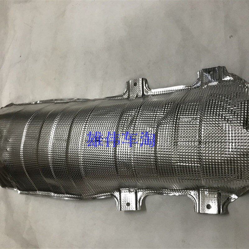 适用于新轩逸新骐达排气管隔热板新蓝鸟新阳光排气管中断隔热板