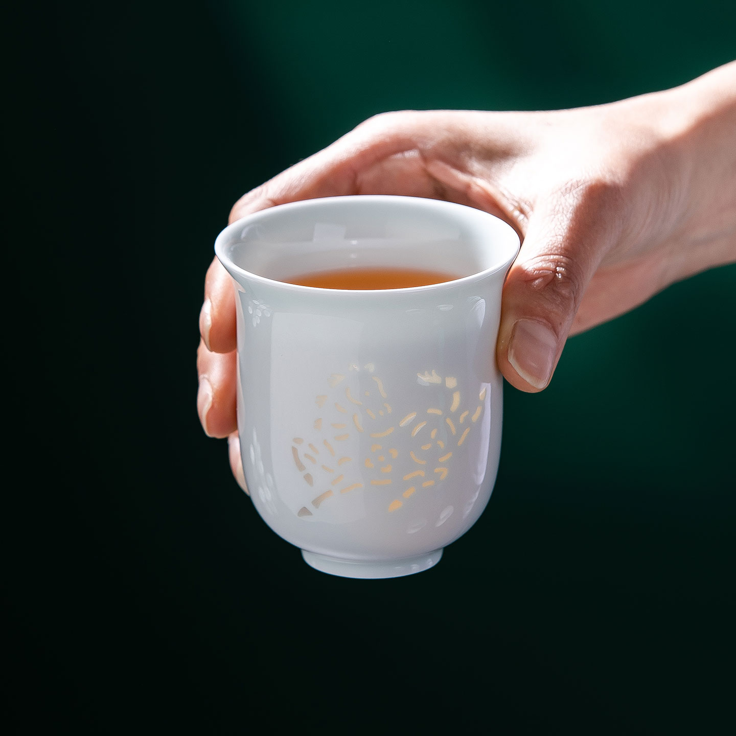 景德镇影青玲珑生肖马年品茗杯图片
