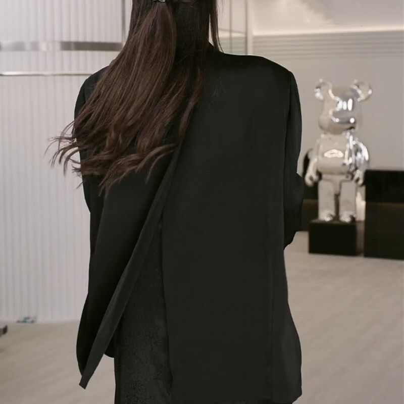 高级轻奢后背开叉休闲夏季薄款ovsize缎面西装外套女2024新款西服