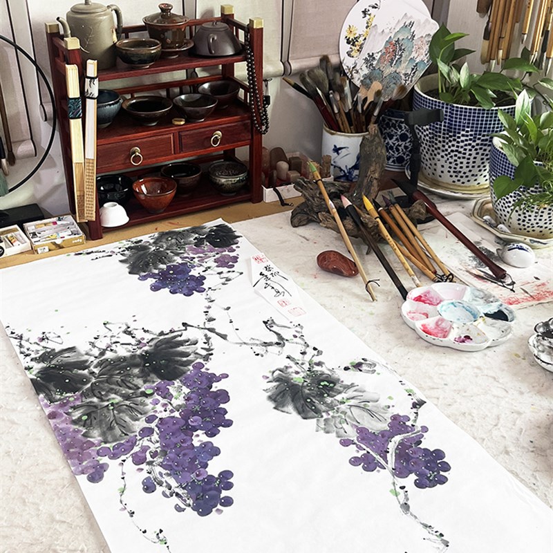 国画葡萄手绘客厅玄关装饰画写意花鸟书画卷轴装裱卧室书房水墨画