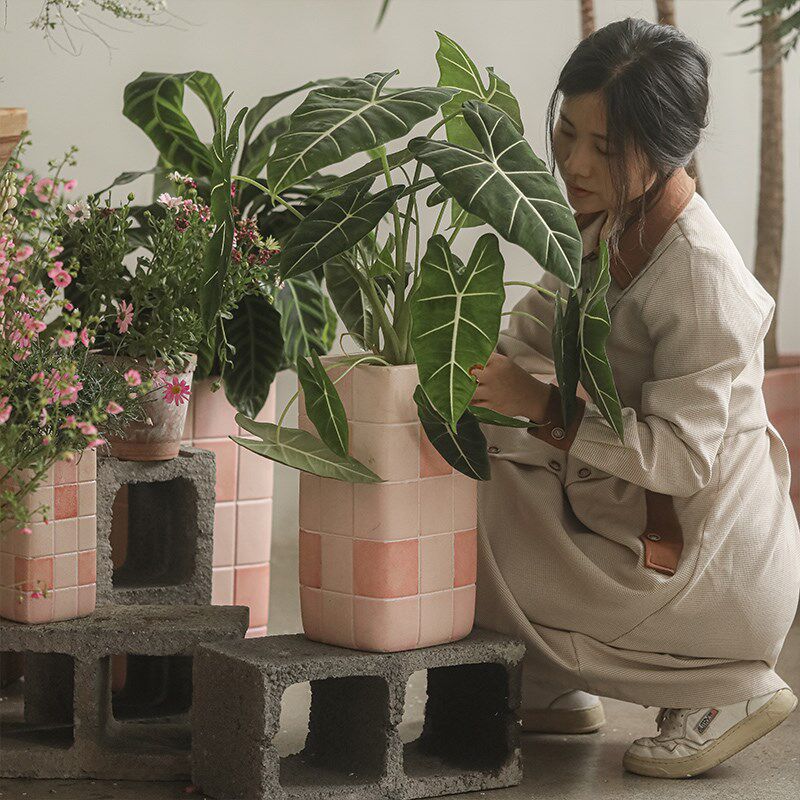 粉色方格方形高款落地大花盆别墅客厅装饰摆件镁泥仿陶瓷种花盆