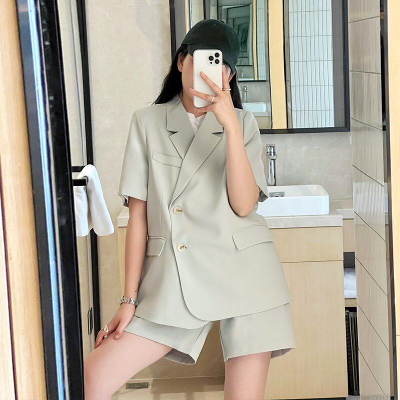 高级感薄款小西装套装女夏季新款短袖休闲西服外套短裤两件套