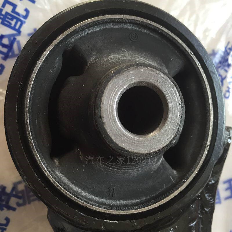 适用长安悦翔/v5/v7下摆臂下肢臂下支臂总成前悬挂带胶套【正厂】