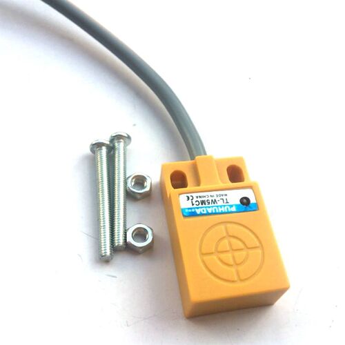 扁平方形正面金属感应接近开关TL-W5MC1/B1 NPN/PNP限位传感器3线