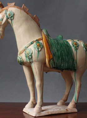 唐三彩马三花高樱马陶瓷马工艺品摆设件送礼家居具装饰品仿古做旧