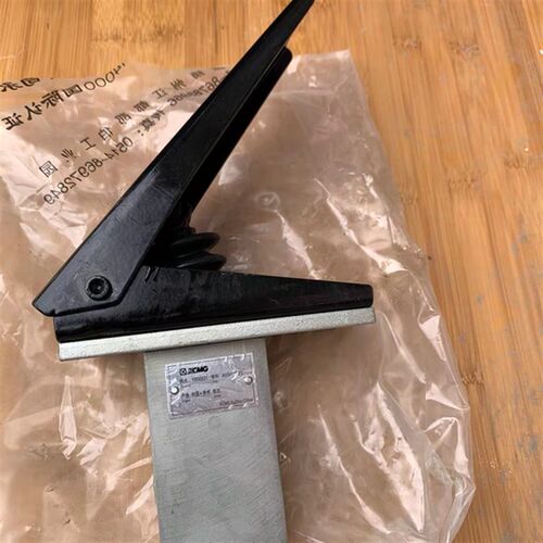 徐工吊车 原厂回转刹车脚踏阀 20G 20B 回转制动阀