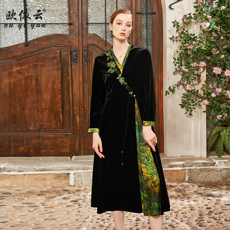 欧依云中年妈妈洋气连衣裙大码收腰显瘦气质过膝裙子春装2025新款