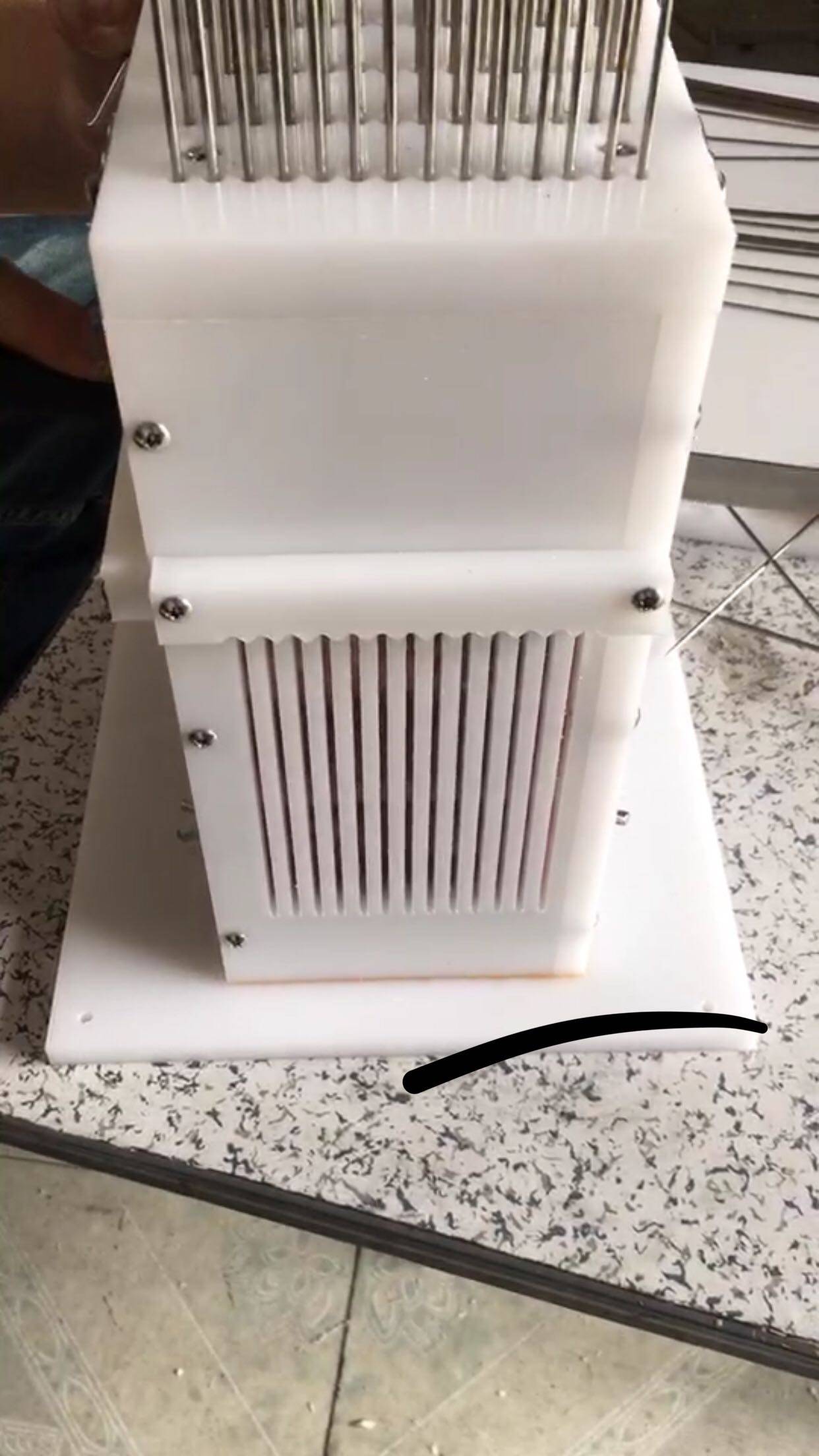 商用扁肉串穿串器穿肉串神器模具神器穿串机羊肉串机器烧烤穿肉器