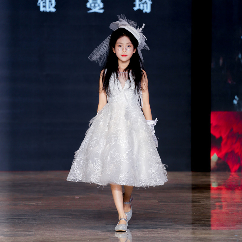 女童晚礼服裙儿童公主裙2021新款白色走秀生日花童婚礼小女孩礼服