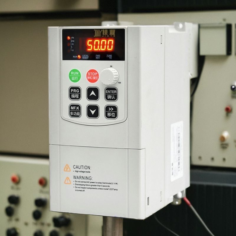单相220V调速器变频器三相380V1重5 2.2/5.5/W.5/11K722KW.载通用