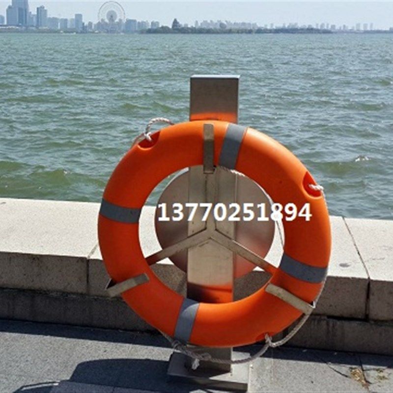 景区立柱式救生圈支架站立圈不锈钢圈架泳边游湖式救生绳释放挂架