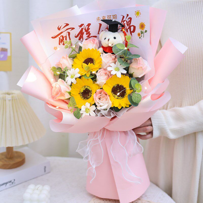 成品仿真向日葵业瑰香皂花束博士熊玩偶毕玫季中高礼考物送女同学