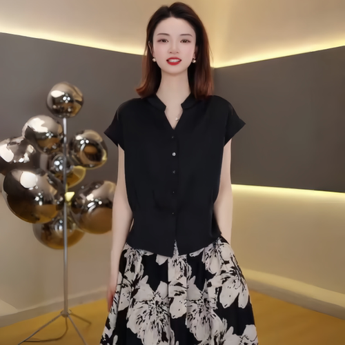 时尚气质衬衫女士夏季新款宽松显瘦V领短袖上衣百搭休闲体恤小衫