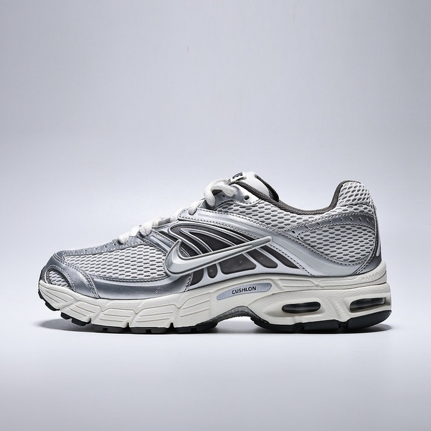 耐克（NIKE）男子AIR MAX时尚休闲鞋IV5759-094