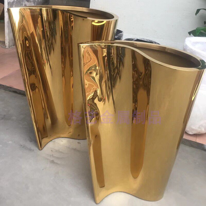 不锈钢花瓶 逗号金定花钵创 意新款花器 落地大花盆电镀可属制