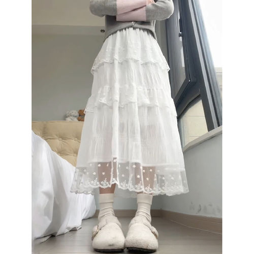 小香风蕾丝拼接蛋糕半身