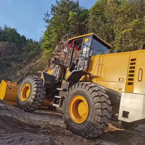 L955HE5.3吨动力强洗车喷壶