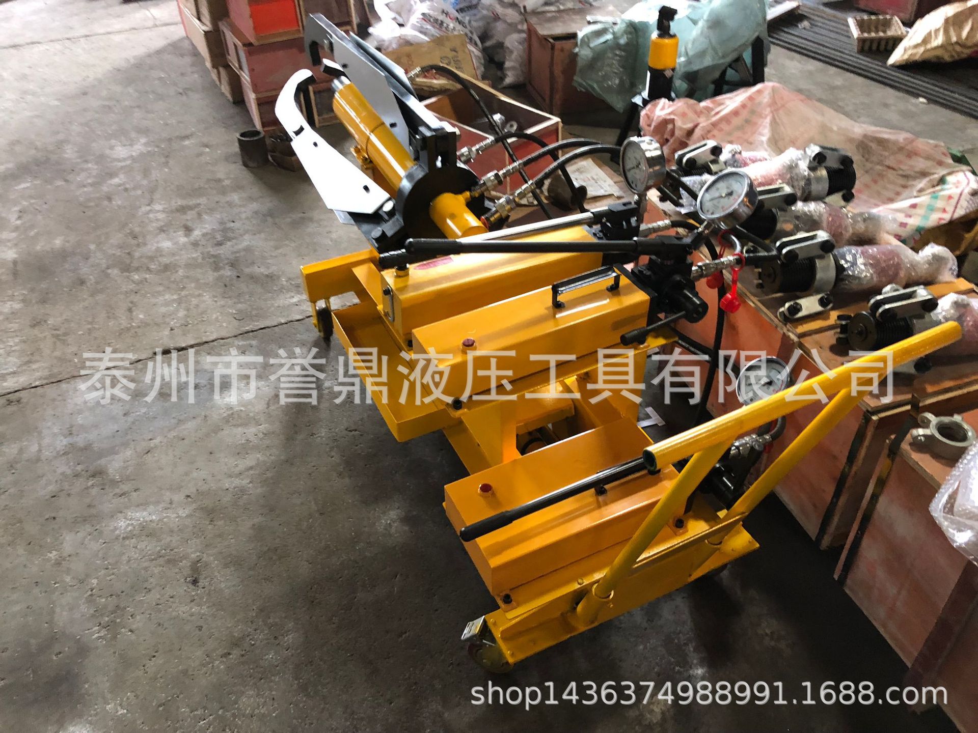 同步自对中车载式50t液压拉马