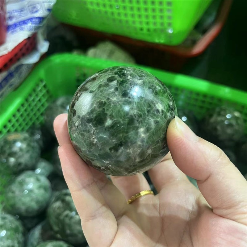 热销天然水晶球透辉石 按摩器健身K球把玩件 锻炼工艺品