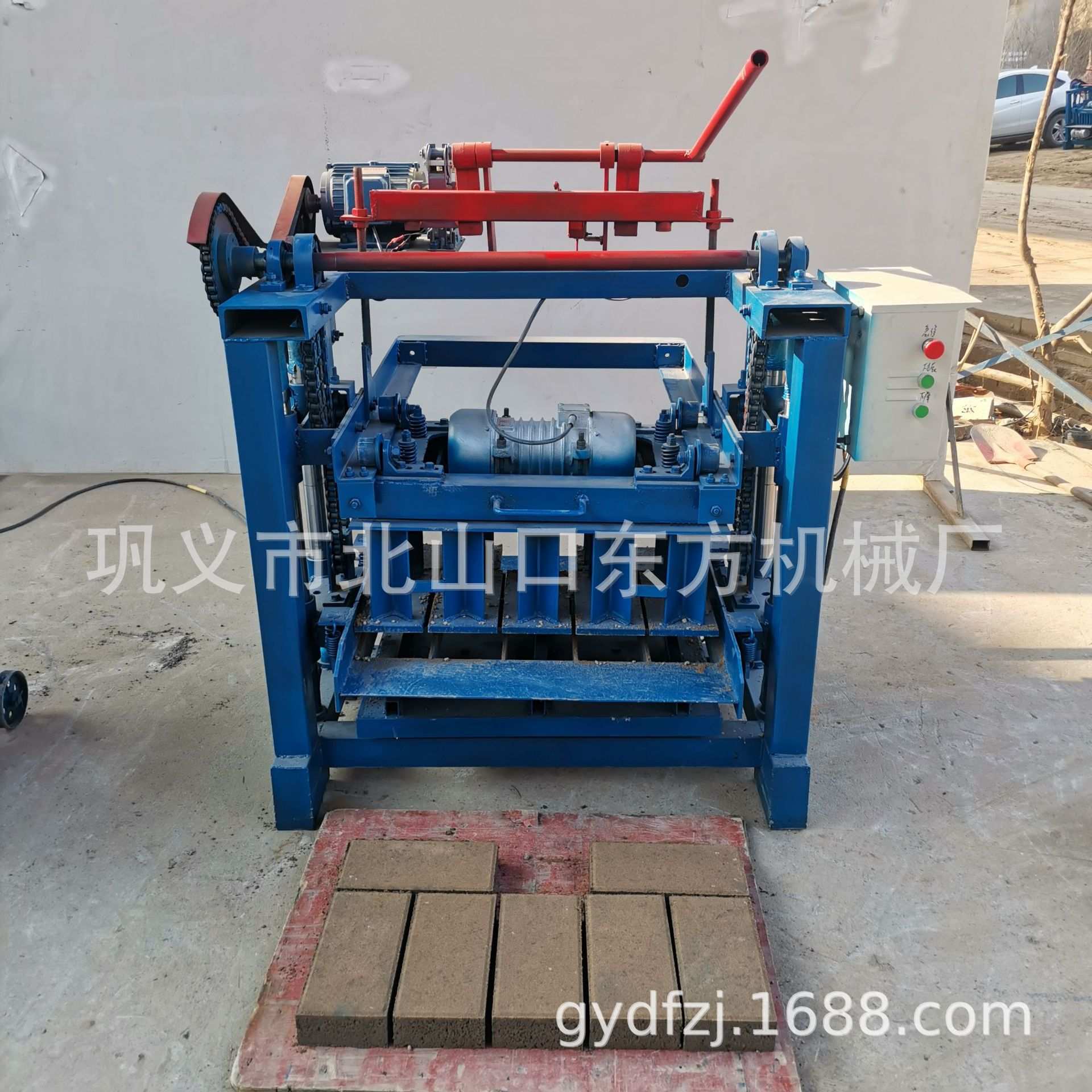 4-35机制作300-150-50面包砖家用电动水泥免烧砖机制作路面砖380V