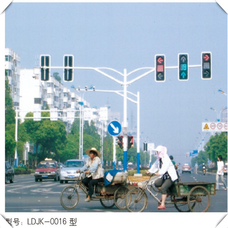 工厂批发 双杠双横臂双向杆交通信号灯高速路孔一体化红绿灯