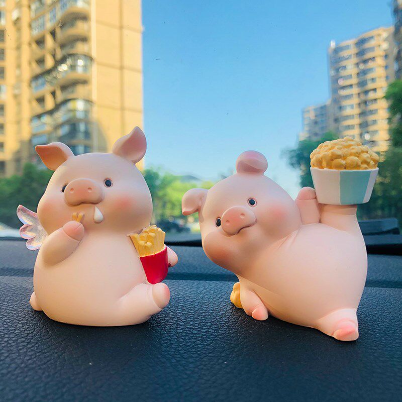 可爱网车小猪汽车摆件卡通公仔创意个性车载红内车上装档品高饰女
