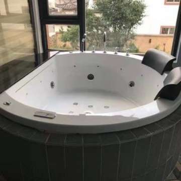 精鹰亚克力户外圆形智能浴缸家用嵌入式双人情侣按摩浴池加热恒温
