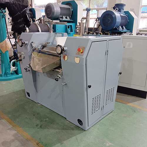 厂家直销 200液压数控型三辊机 陶瓷工业PLC控制油漆三辊研磨机