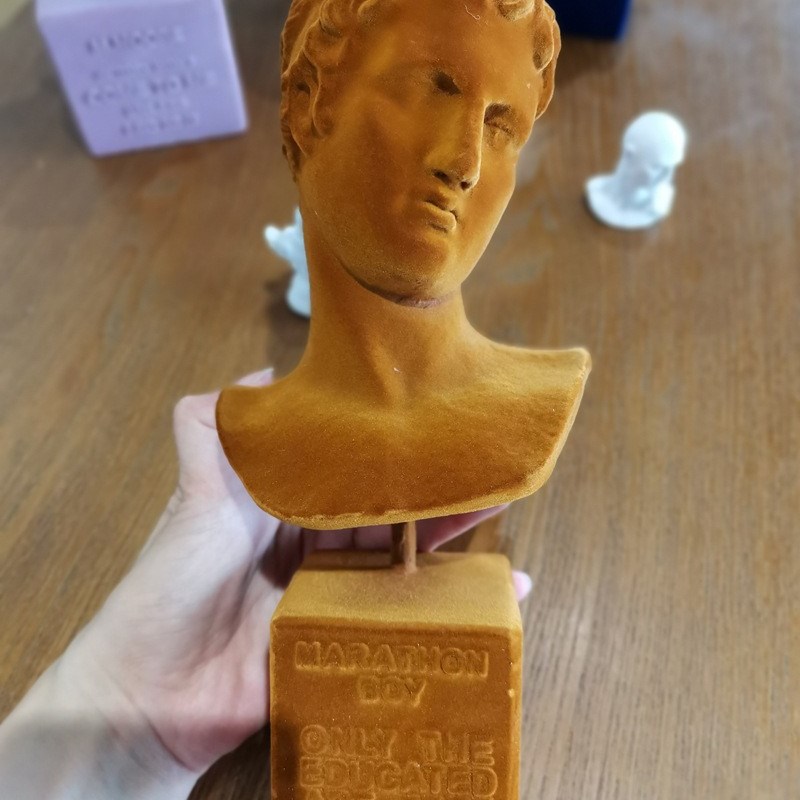 美式简约蓝色植绒树脂人像摆B设装饰摆件样版房橱柜雕像摆件