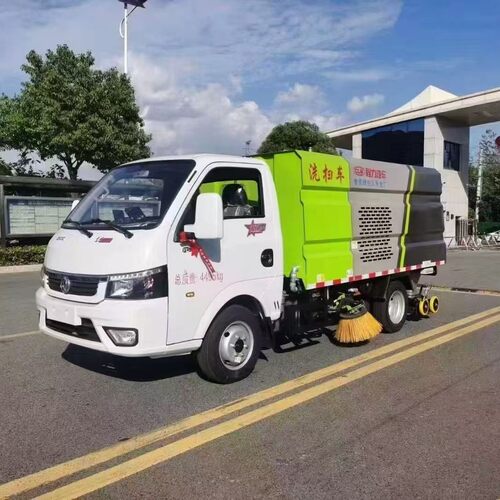 东风途逸扫路车 国六95马力柴油 蓝牌C证驾驶厂区物业小型道路清