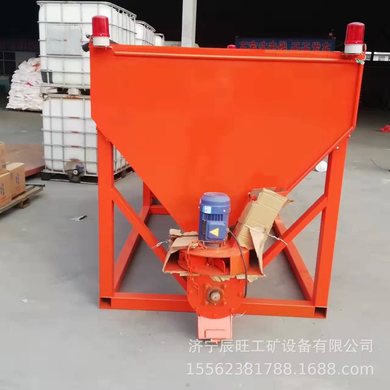 融雪剂撒布撒盐机 1-10立方洒盐撒布机冬季下雪化雪洒盐撒布机