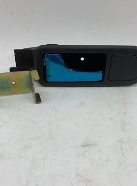 徐工吊车配件 新款齐星驾驶室车门内扣手xct2525k5a门把手拉线