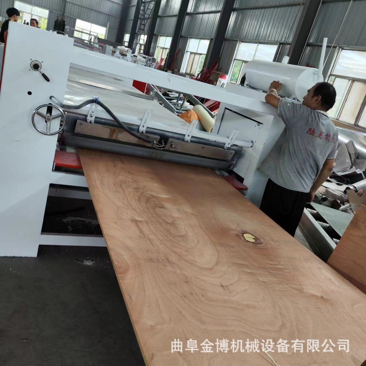 三聚氰胺板防火皮复合机 自动对片 吸盘上料 铝塑板平贴机 包安装