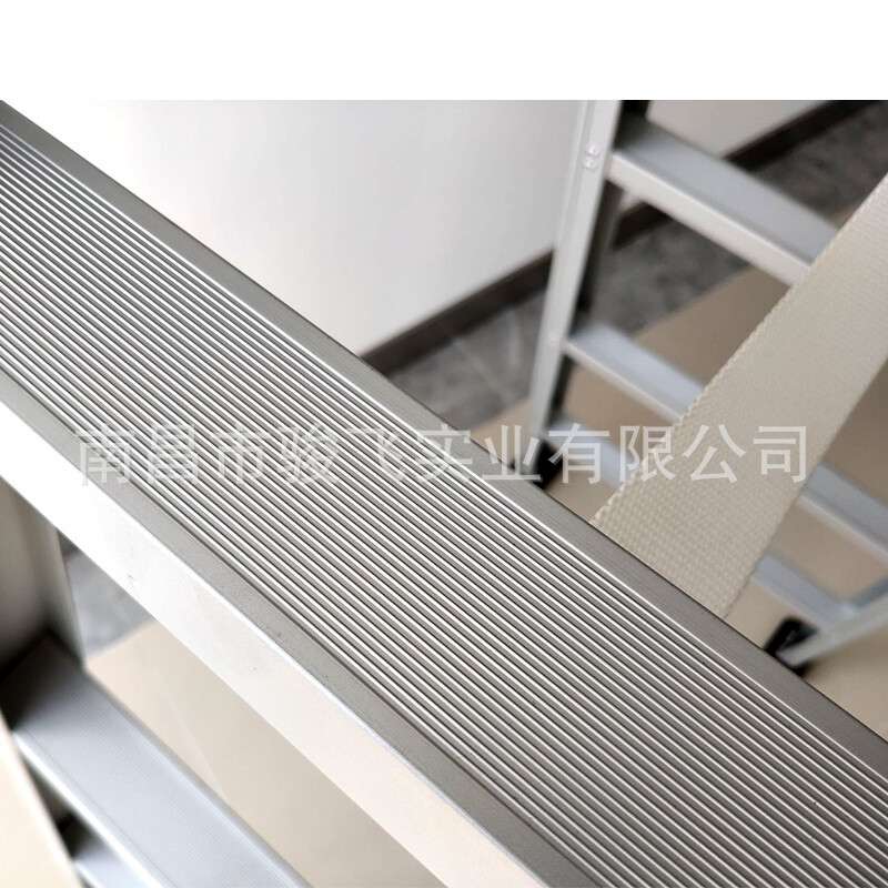 厂家直供河南登月牌 工业级合页人字升降梯4-12米 规格齐全
