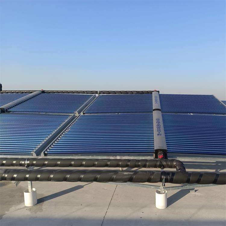 物流园区生活洗浴大型热水设备 空气能热泵结合太阳能集热器 节能