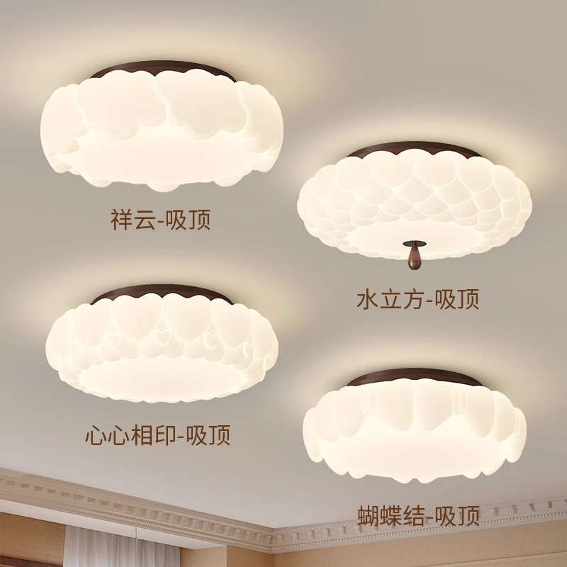 【哇噢】中古奶油风吸顶灯2025新款创意设计儿童房圆形护眼全光谱