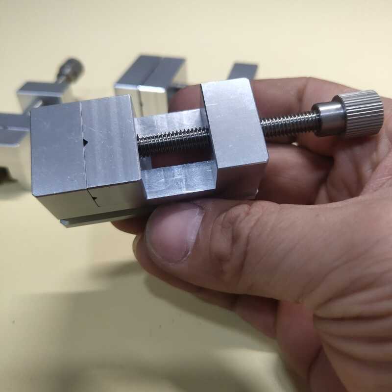 台钳铝合金小型木雕刻加工平口钳台式钳批士模型夹具夹钳直角虎M&